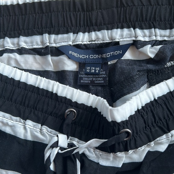 French connection shorts - Picture 3 of 4